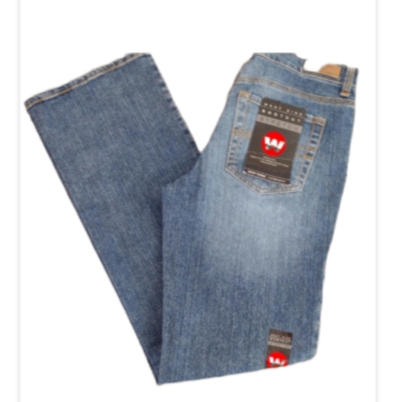NWT NEW YORK & COMPANY.. WESTSIDE BOOT CUT STRETCH JEANS SIZE 4 AVERAGE - Picture 2 of 12